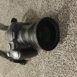 Canan camera with lens adapter